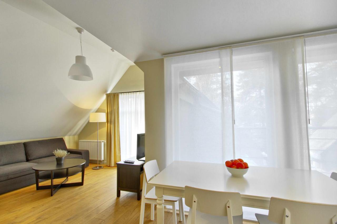 Melody Apartments Jūrkalne Екстериор снимка